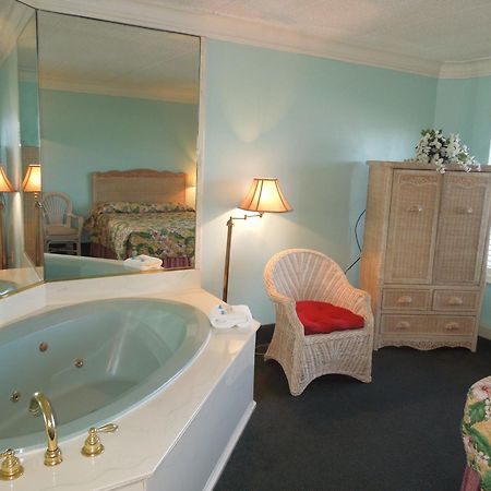 Baymont By Wyndham Virginia Beach Oceanfront מראה חיצוני תמונה