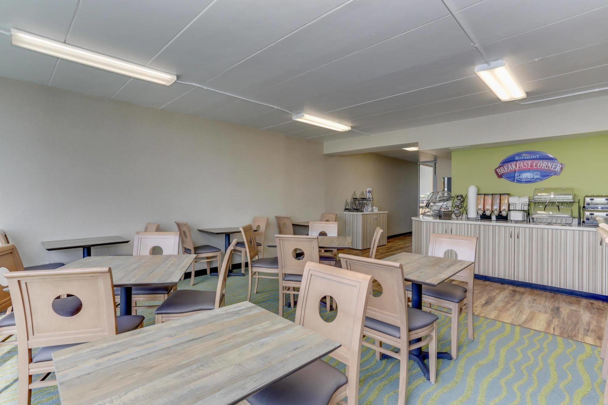 Baymont By Wyndham Virginia Beach Oceanfront מראה חיצוני תמונה