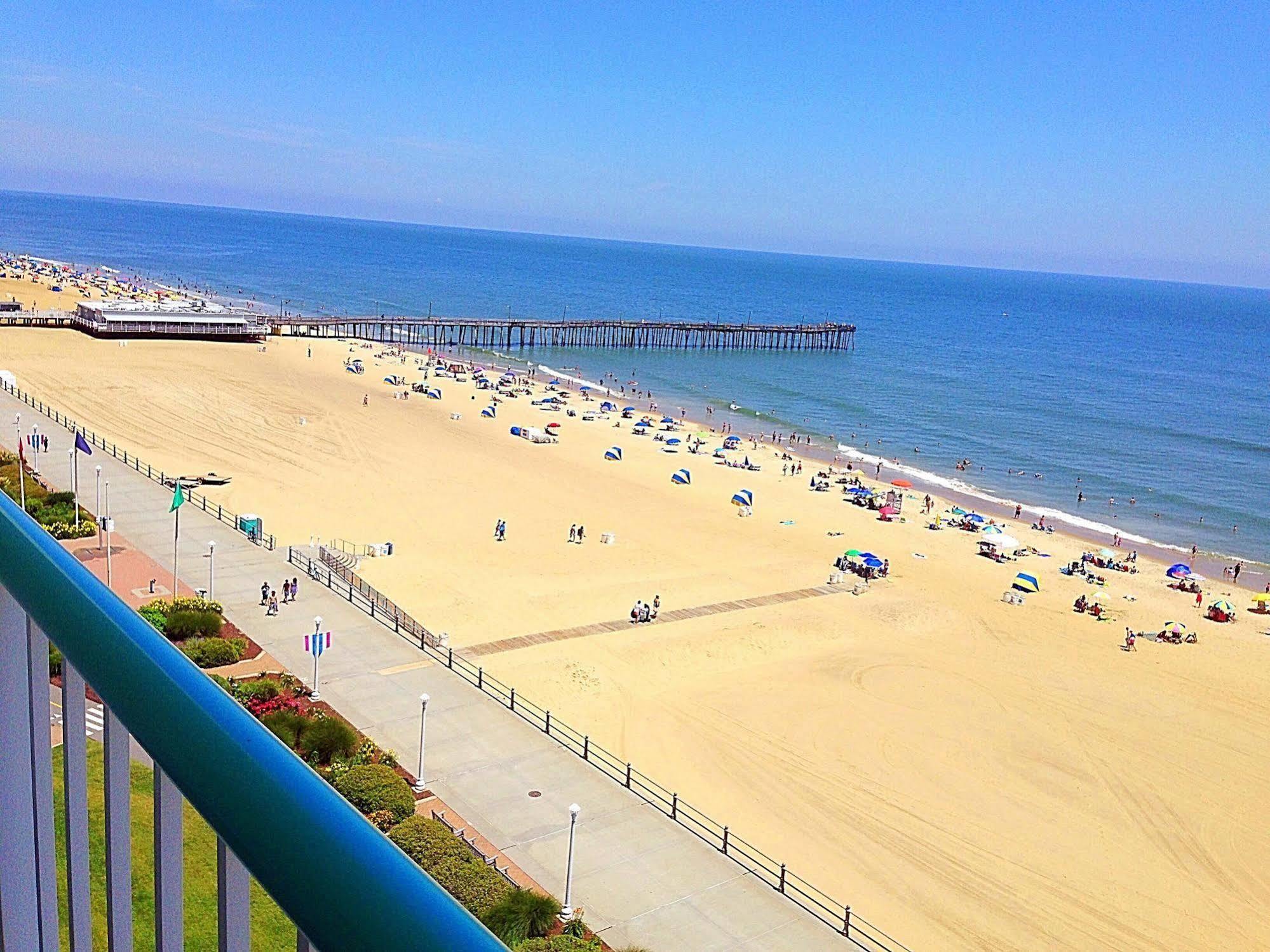 Baymont By Wyndham Virginia Beach Oceanfront מראה חיצוני תמונה