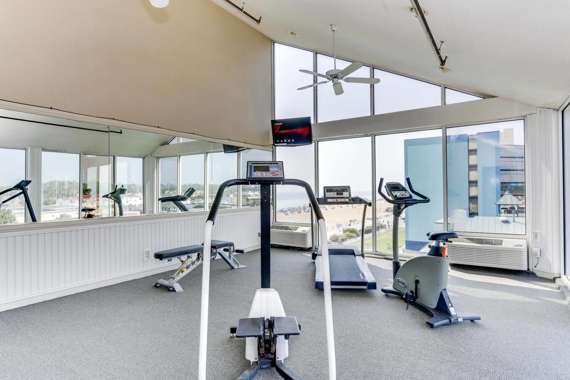 Baymont By Wyndham Virginia Beach Oceanfront מראה חיצוני תמונה